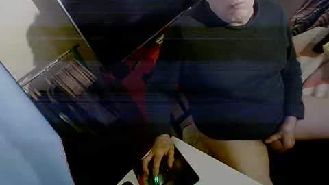 Snapshot of hacknoob62 chatting on December 19, 11:07 am hacknoob62 online show from December 19, 11:07 am