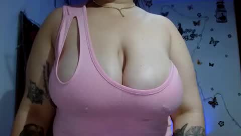 Snapshot of hada_dracanae chatting on December 20, 9:17 pm Hada Dracanae online show from December 20, 9:17 pm