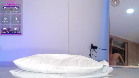  HADE ROSSE  online show from April 3, 2:04 pm