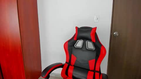 hades_horny_ online show from March 31, 9:15 pm