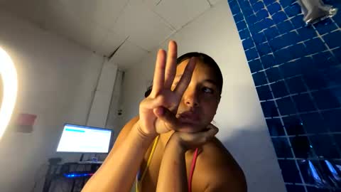 hadesmit1 online show from June 3, 2:33 pm