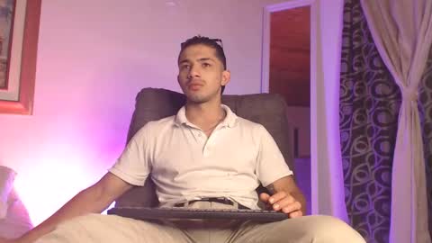 Snapshot of hadez_69 chatting on March 13, 12:06 am HADEZ online show from March 13, 12:06 am