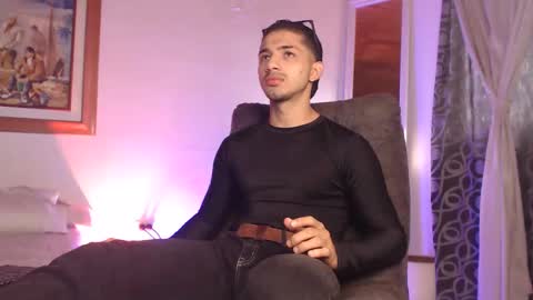 Snapshot of hadez_69 chatting on March 13, 12:56 pm HADEZ online show from March 13, 12:56 pm