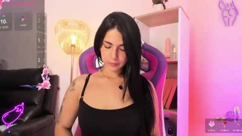 Snapshot of hadid_jimenez chatting on September 29, 10:58 pm Hadid online show from September 29, 10:58 pm