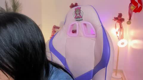 Snapshot of hadid_jimenez chatting on December 18, 4:46 pm Hadid online show from December 18, 4:46 pm