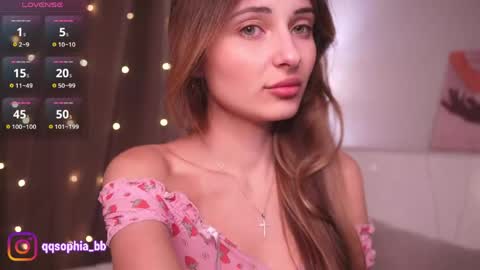 Snapshot of hadleynichols chatting on May 13, 1:25 am Hi Im Rebecca Glad to see you in my room PVT is open online show from May 13, 1:25 am
