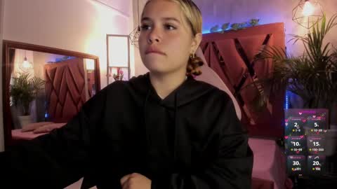 Haely online show from February 12, 11:29 am