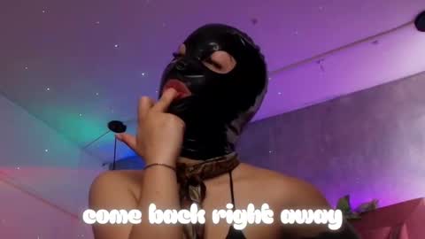 Haely online show from October 15, 11:32 am