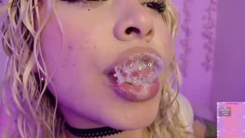 Haely online show from March 30, 12:22 am