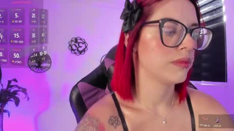 Hailee online show from April 13, 3:28 pm