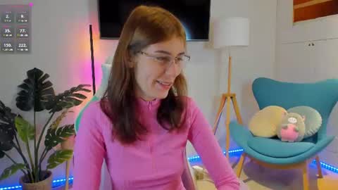 Hailey  Green online show from July 6, 9:17 pm