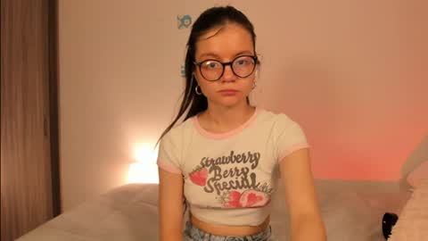 Hailey online show from December 15, 4:18 am