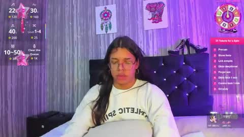 Snapshot of hailey_johnsonn chatting on September 26, 12:09 pm hailey_johnsonn online show from September 26, 12:09 pm