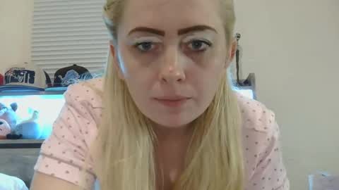 Hailey and d online show from November 21, 10:52 pm