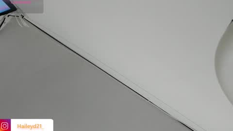 Hailey online show from February 3, 1:48 am