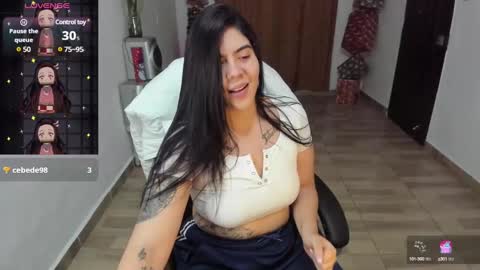 Snapshot of haileyevans chatting on December 31, 7:10 am Greth online show from December 31, 7:10 am