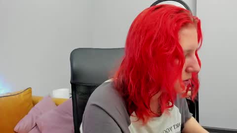 Hailey online show from April 22, 11:45 am