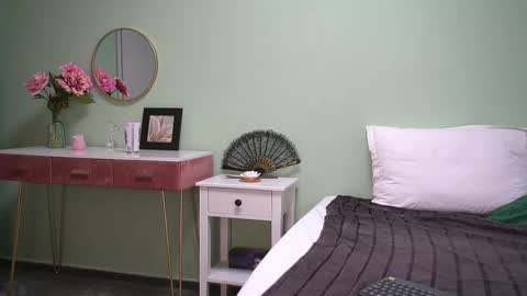 Hailey online show from October 1, 3:23 am