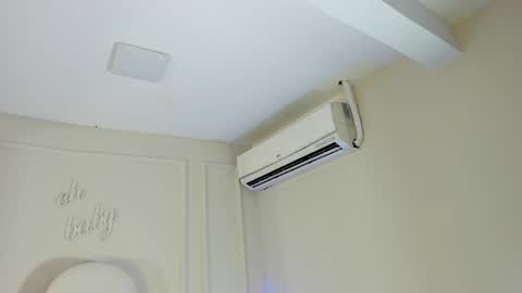 haileysans online show from April 5, 11:29 am