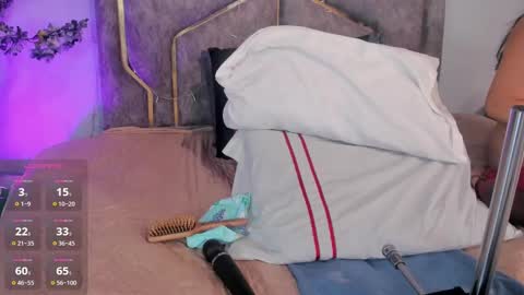 haileystonei online show from September 25, 11:36 am