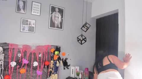 haileystonei online show from October 16, 11:44 am