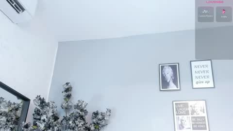 haileystonei online show from October 29, 11:23 am