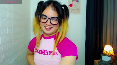 Snapshot of hailywilson chatting on February 6, 4:42 am haily online show from February 6, 4:42 am