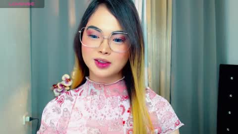 Snapshot of hailywilson chatting on March 4, 10:38 pm haily online show from March 4, 10:38 pm