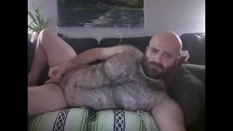 Snapshot of hairiestbear chatting on May 9, 9:14 am Hairiest Bear online show from May 9, 9:14 am