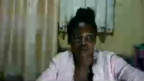 Snapshot of hairy_africanbae chatting on June 17, 4:15 am hairy_africanbae online show from June 17, 4:15 am