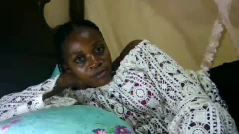 Snapshot of hairy_africanbae chatting on June 24, 11:59 pm hairy_africanbae online show from June 24, 11:59 pm