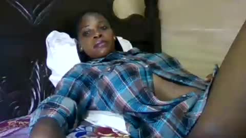 Snapshot of hairy_africanbae chatting on July 15, 10:26 pm hairy_africanbae online show from July 15, 10:26 pm