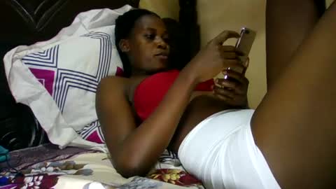 Snapshot of hairy_africanbae chatting on July 28, 11:17 am hairy_africanbae online show from July 28, 11:17 am