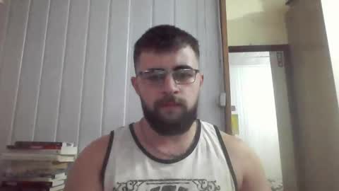 Snapshot of hairy_man_69_ chatting on February 19, 2:44 am horny online show from February 19, 2:44 am