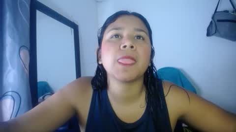 Snapshot of hairygirl83 chatting on April 23, 12:15 pm hairygirl83 online show from April 23, 12:15 pm