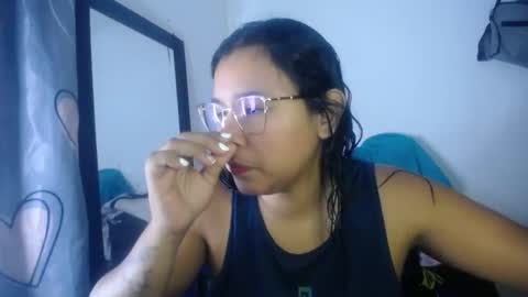 Snapshot of hairygirl83 chatting on April 23, 12:29 pm hairygirl83 online show from April 23, 12:29 pm