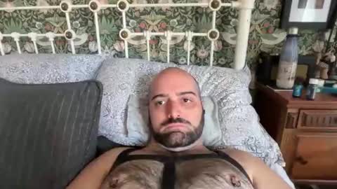 Snapshot of hairyleatherguy chatting on April 22, 11:34 am Hairy Guy online show from April 22, 11:34 am