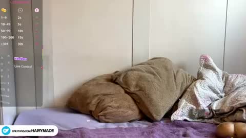 Snapshot of hairyshort chatting on June 10, 6:18 pm hairy and short online show from June 10, 6:18 pm