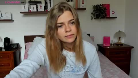 Snapshot of haleyreedme chatting on September 26, 9:46 am Haley online show from September 26, 9:46 am