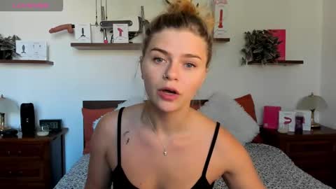 Snapshot of haleyreedme chatting on October 10, 9:30 am Haley online show from October 10, 9:30 am