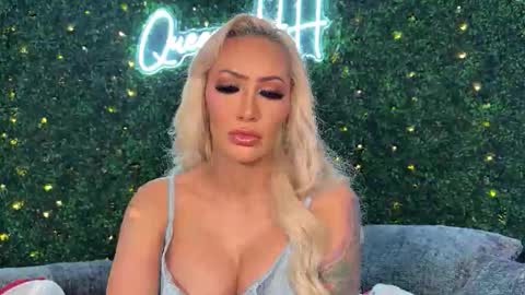 Halia Hill online show from April 17, 9:40 pm