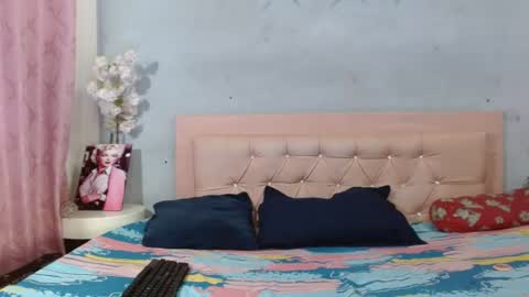 Snapshot of halle_bailey chatting on June 22, 9:45 pm halle_bailey online show from June 22, 9:45 pm