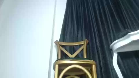 Snapshot of halley_raven chatting on September 22, 8:33 pm Halley Raven online show from September 22, 8:33 pm