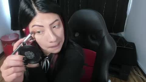 Snapshot of halley_ravenn chatting on July 18, 3:38 pm halley_ravenn online show from July 18, 3:38 pm