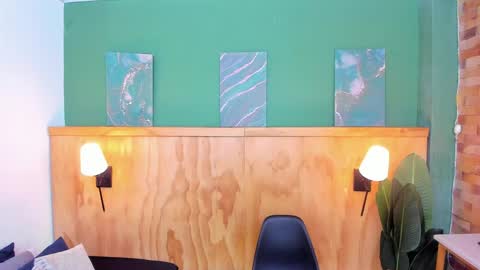 Halley Lorens online show from April 1, 12:06 pm