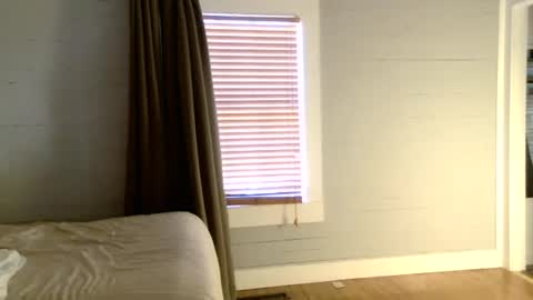 halycon2147818 online show from April 14, 7:20 pm