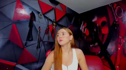 Hana and Zeta online show from December 15, 12:20 pm