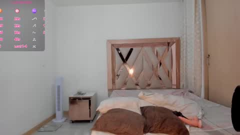 Hana Montes- online show from December 14, 11:53 pm