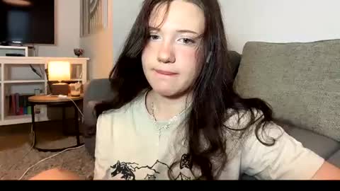 hanahwoods online show from June 26, 3:11 am