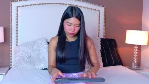 Snapshot of hanaluna chatting on June 25, 2:21 pm Hanna online show from June 25, 2:21 pm